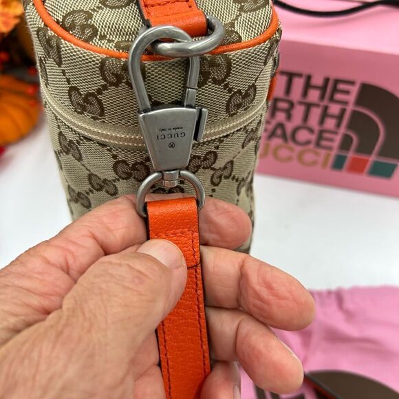 Gucci X North face shoulder bag made in Italy - Picture 8 of 16